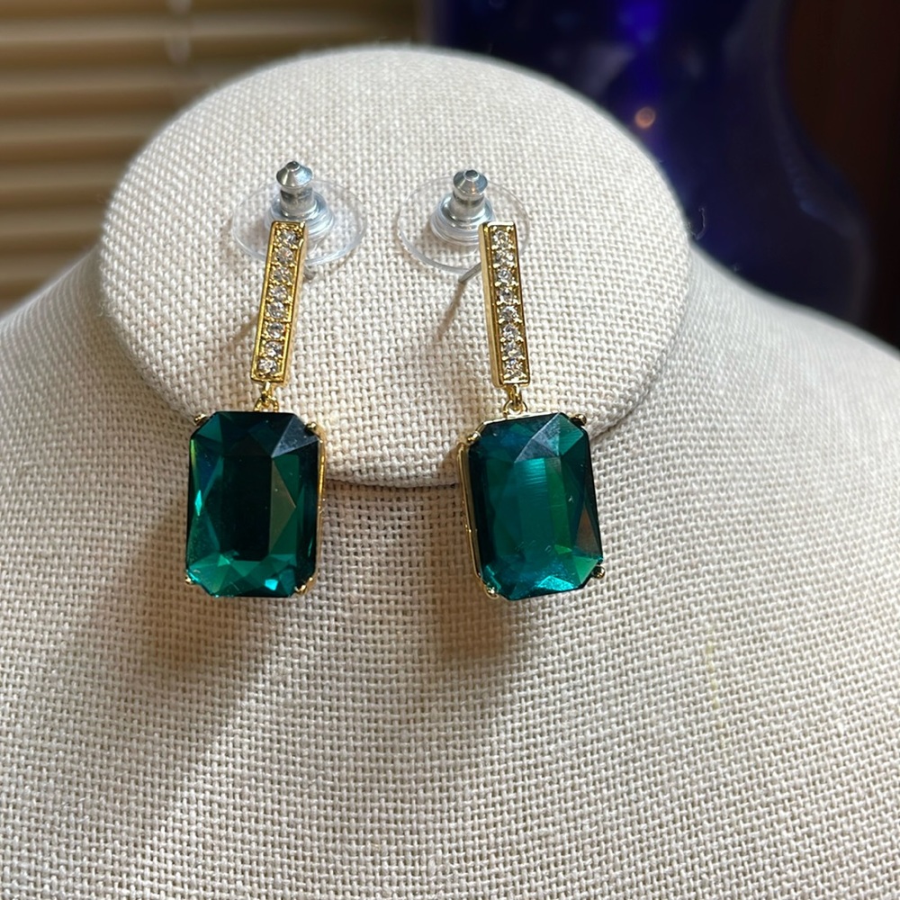 Origami Owl Gold drop earrings with large emerald green crystals.